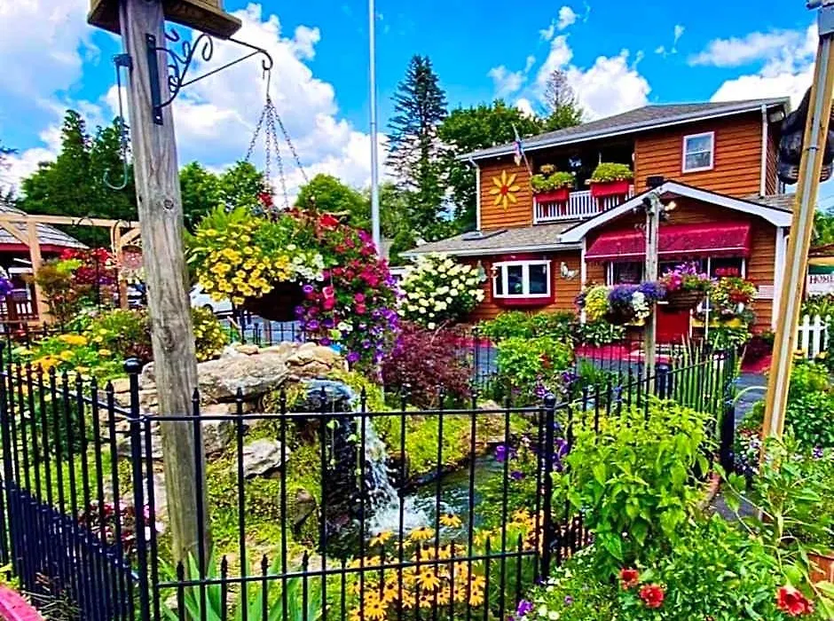 Homestead Inn - Blowing Rock-1