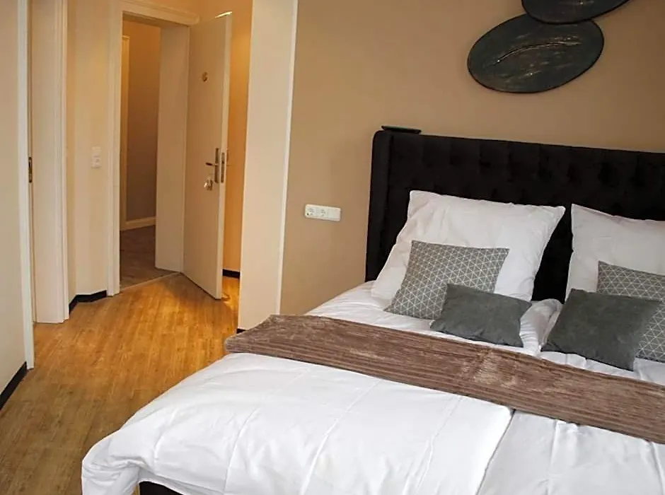 Z&B Hotel-1