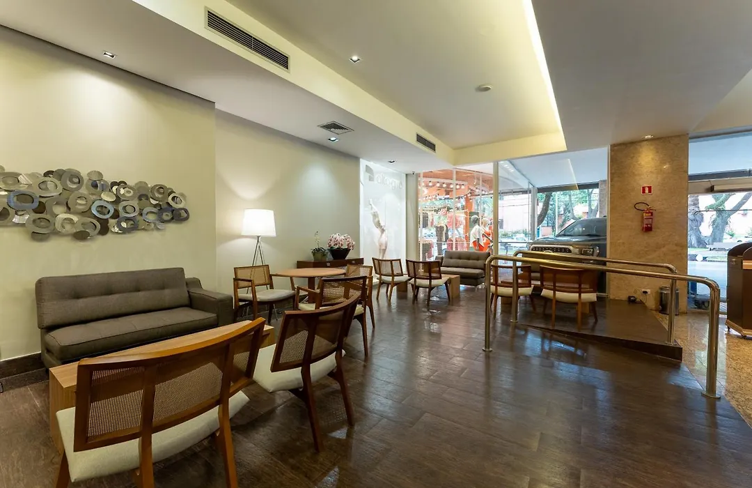 Hotel Deville Business Maringá-1