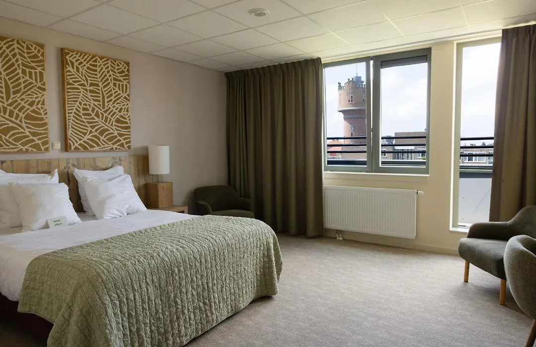 Forest Hotel-1