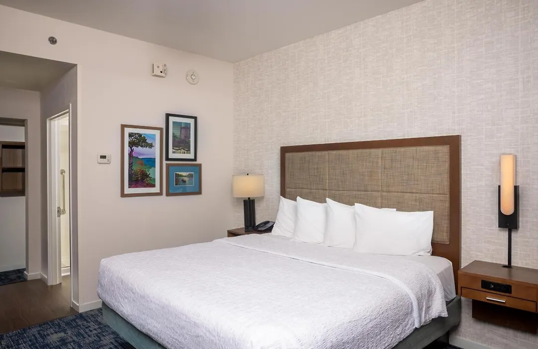 Hampton Inn And Suites Asheville Airport-1