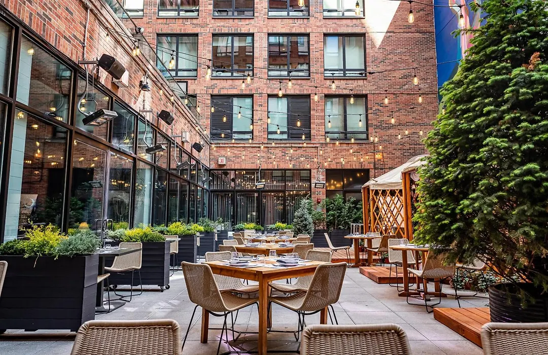 Arlo SoHo-1