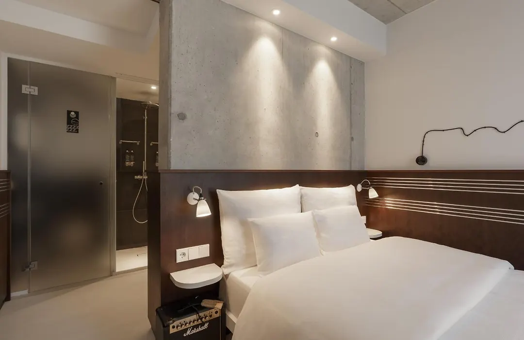 Ruby Ella Hotel Cologne By Ihg-1