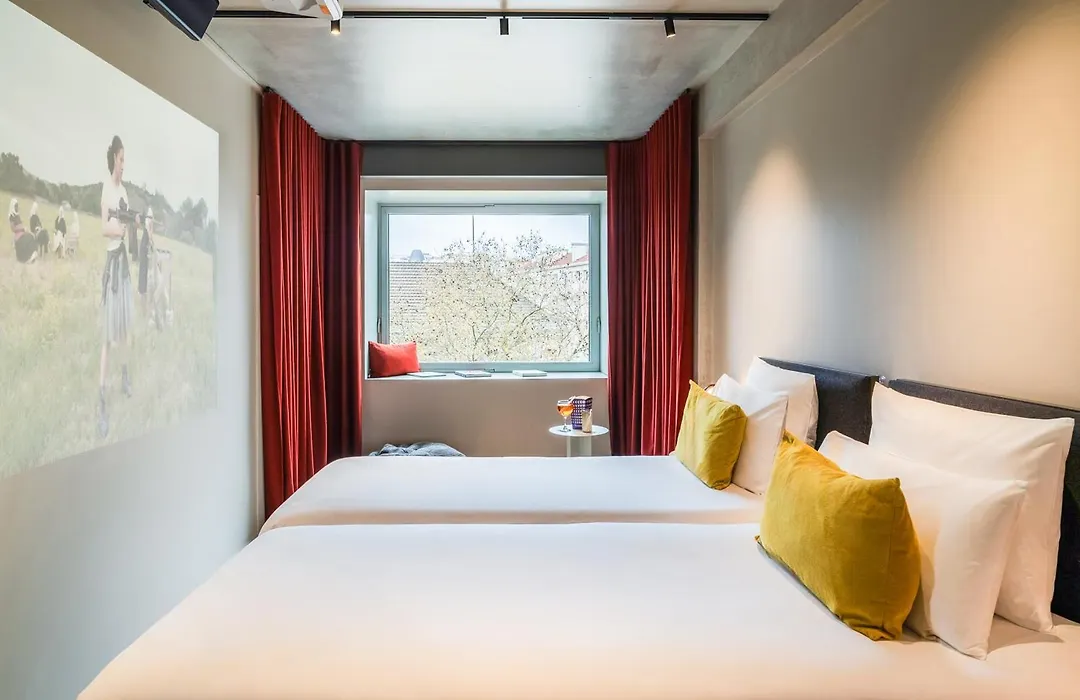 Mk2 Hotel Paradiso Nation-1