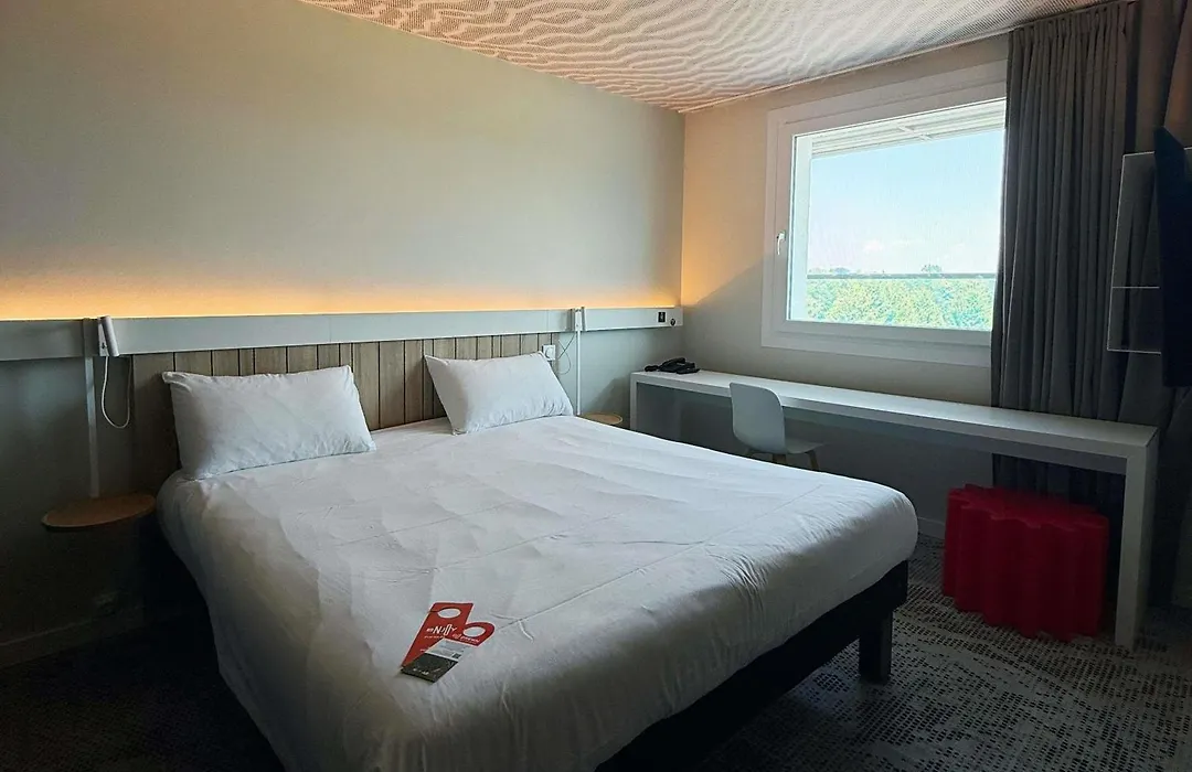 Ibis Luxembourg Airport-1