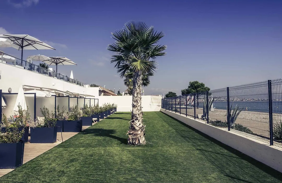 Mercure Villeneuve Loubet Plage-1