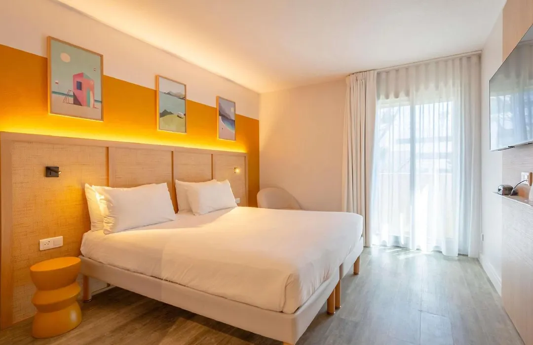 Ibis Styles Biarritz Plage-1