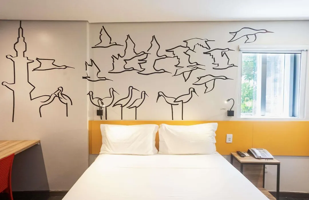 Ibis Styles Belem Nazare-1