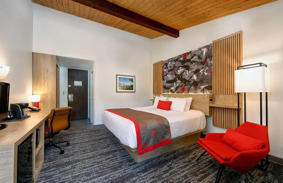 Ramada By Wyndham Santa Barbara-1