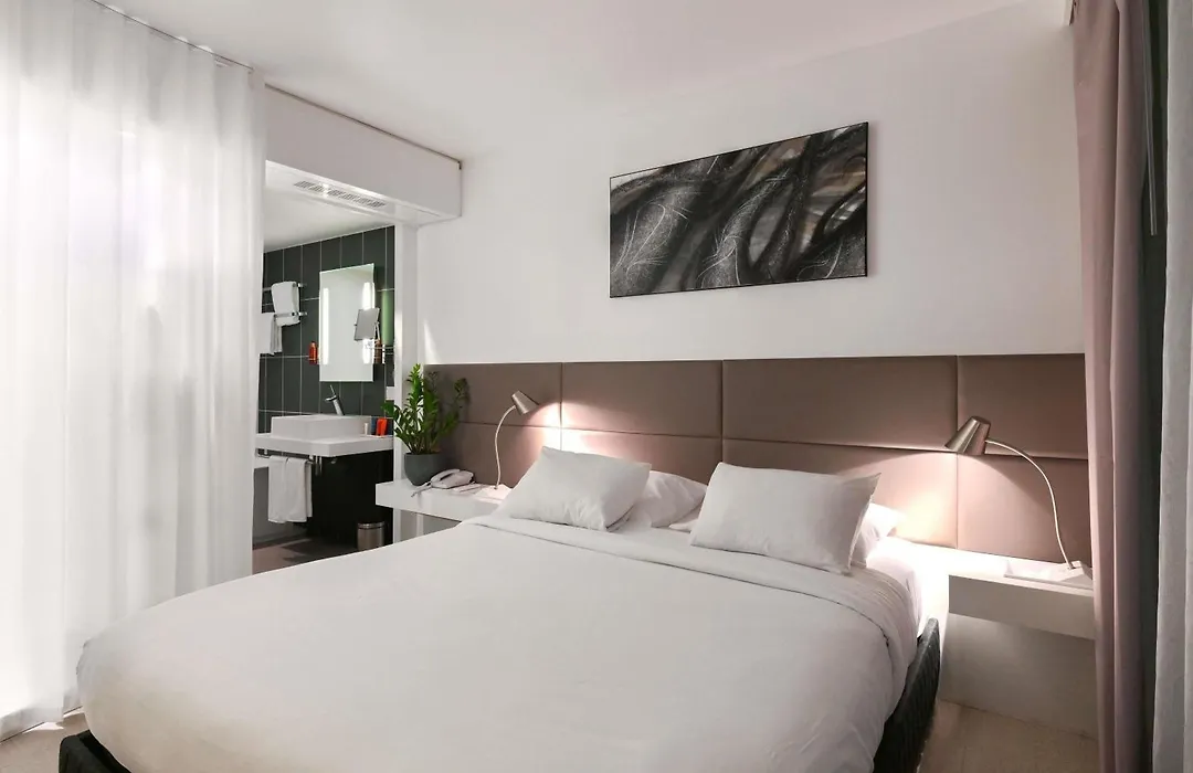 Novotel Suites Paris Issy Les Moulineaux-1