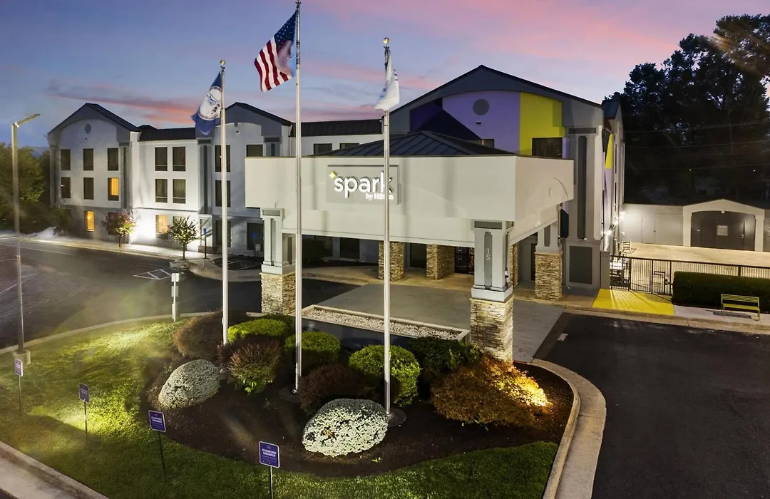 Spark By Hilton Waynesboro-1