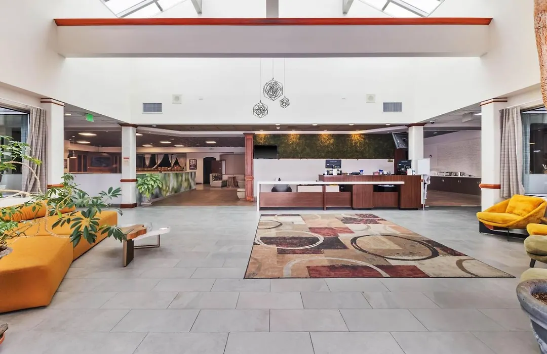 Medallion Inn And Suites-1