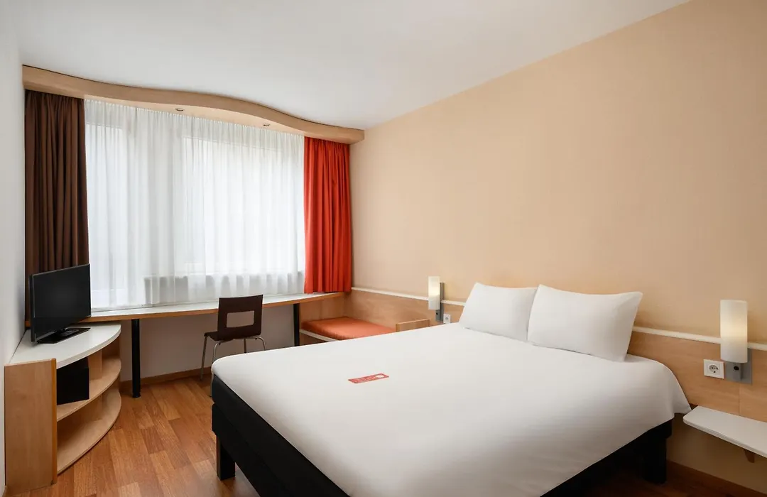 Ibis Budapest City-1