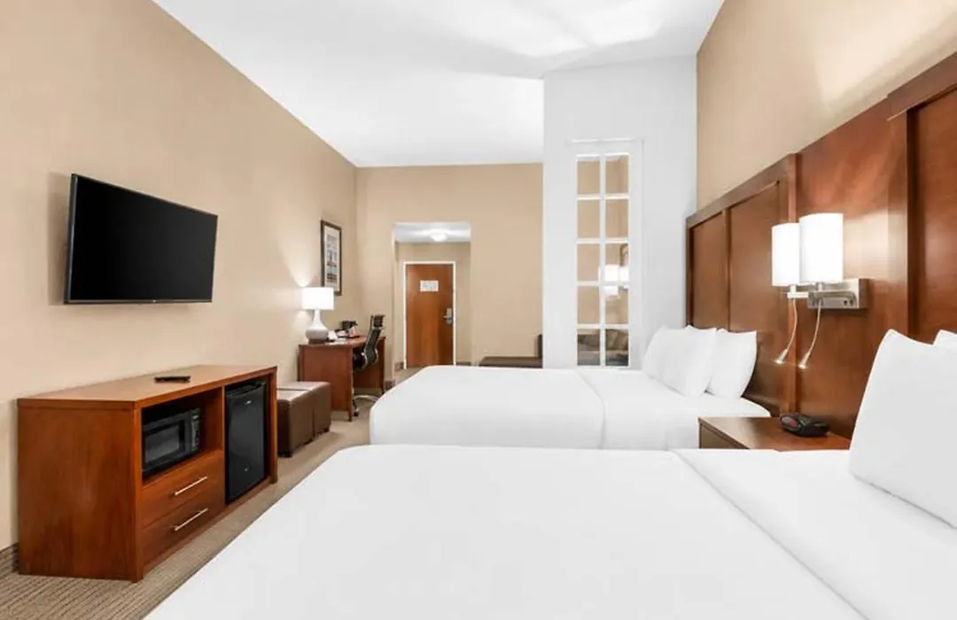 Comfort Suites Orlando International Airport-1