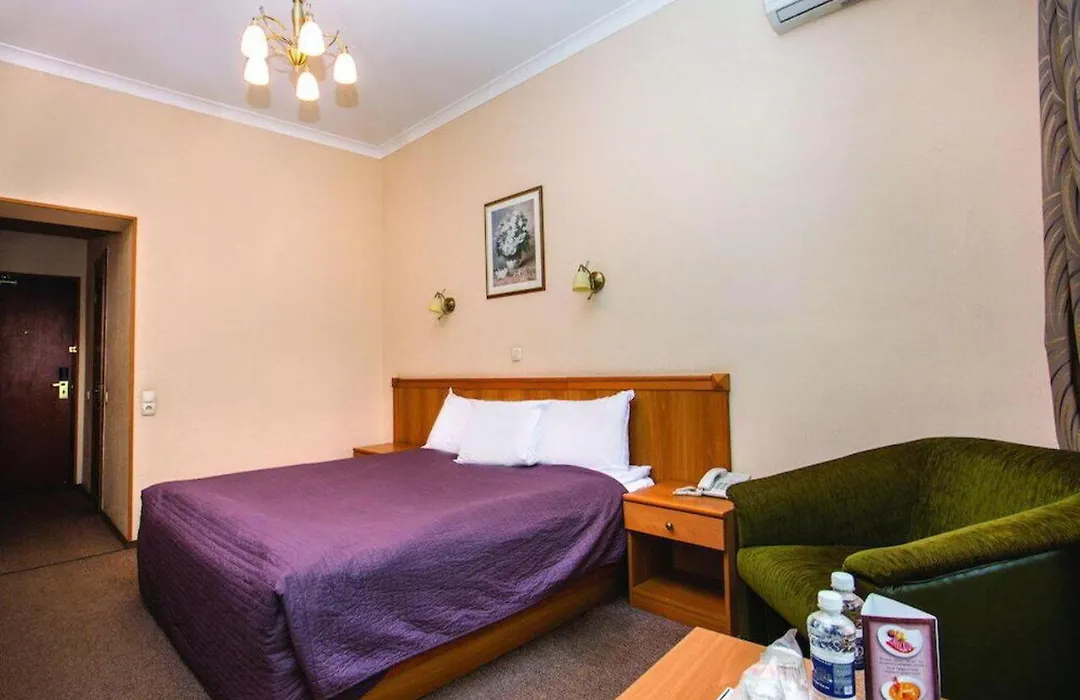 Готель Дніпро Dnipro Hotel-1