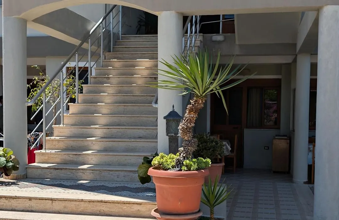 Guest House "Pisha"-1