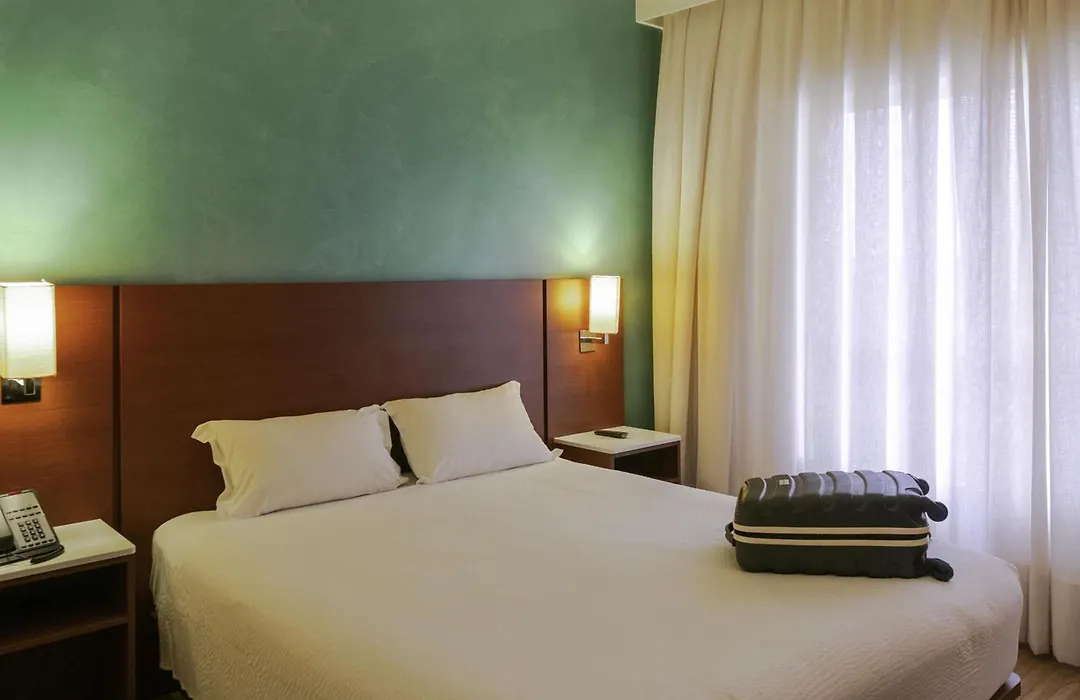 ibis Styles Curitiba Aeroporto-1