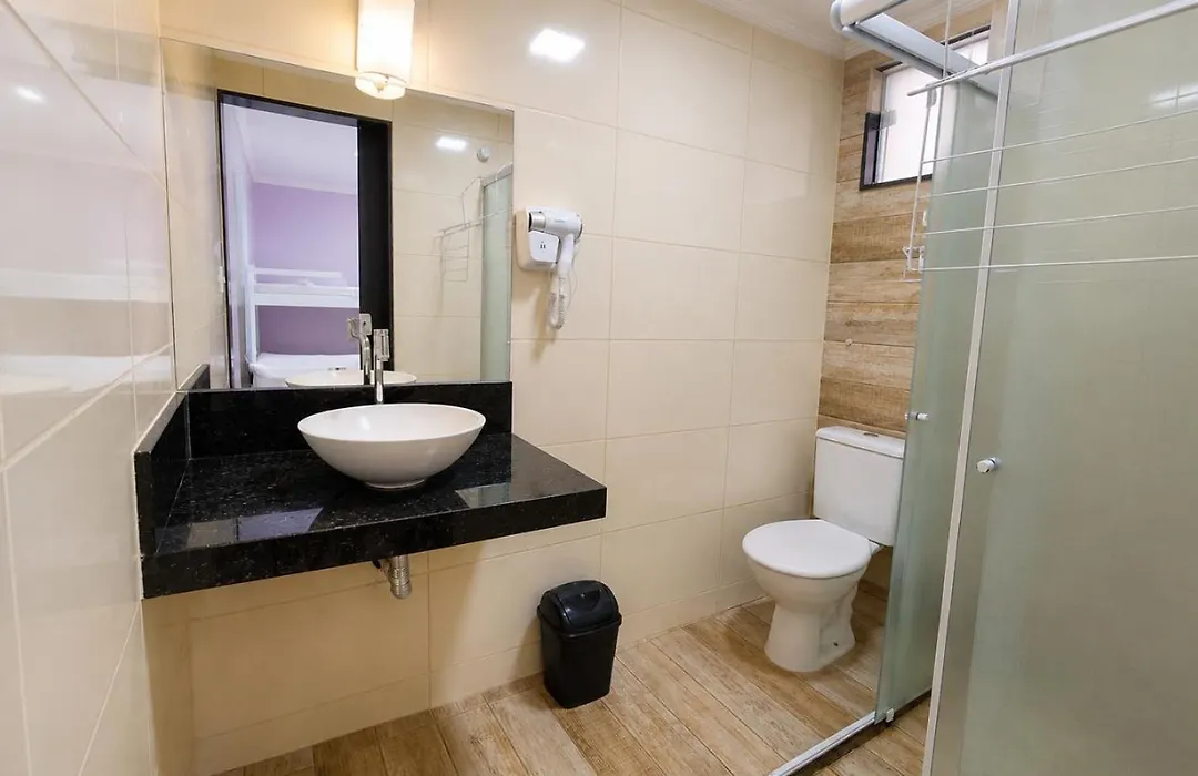 Alice Suites, tudo a pé e pertinho das Praias Grande e dos Anjos-1