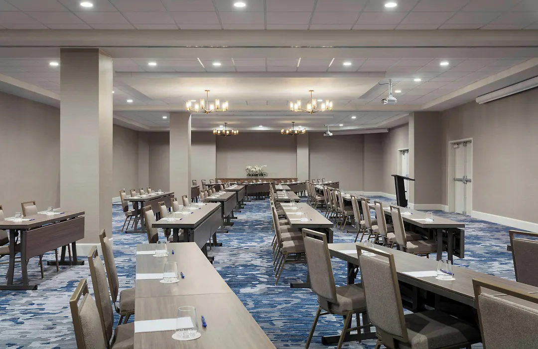 Delta Hotels By Marriott™ Virginia Beach Waterfront Suites-1