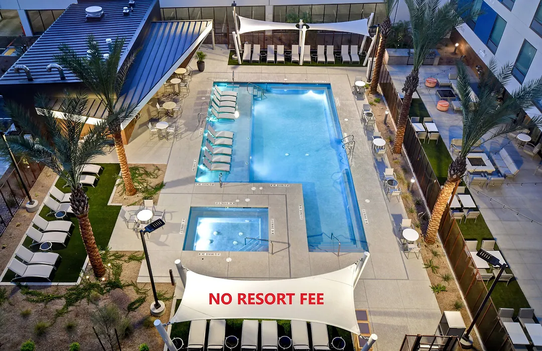 Hampton Inn & Suites Las Vegas Convention Center - No Resort Fee-1