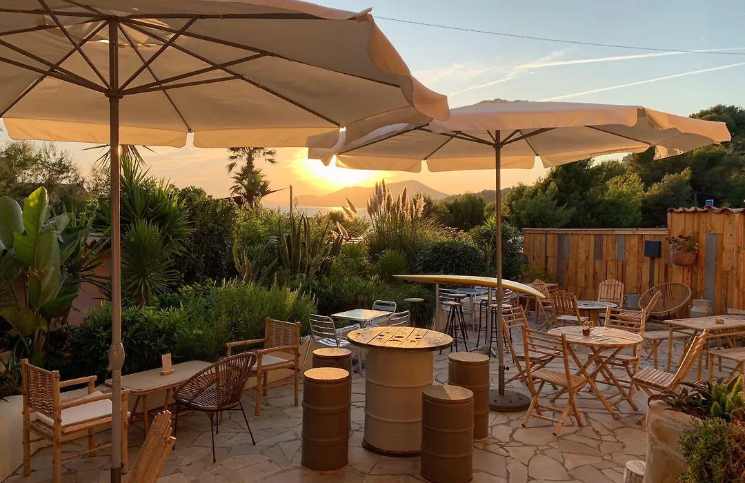 Hôtel Almanarre Plage - Hôtel Eco-Responsable-1