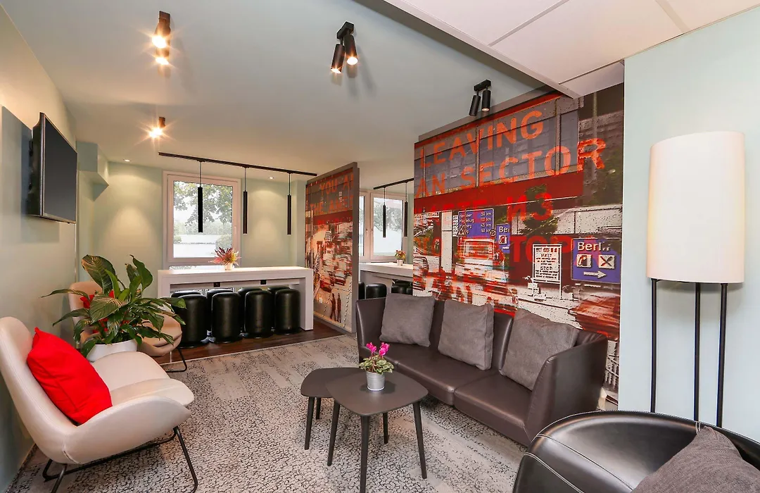 B&B Hotel Berlin-Dreilinden-1