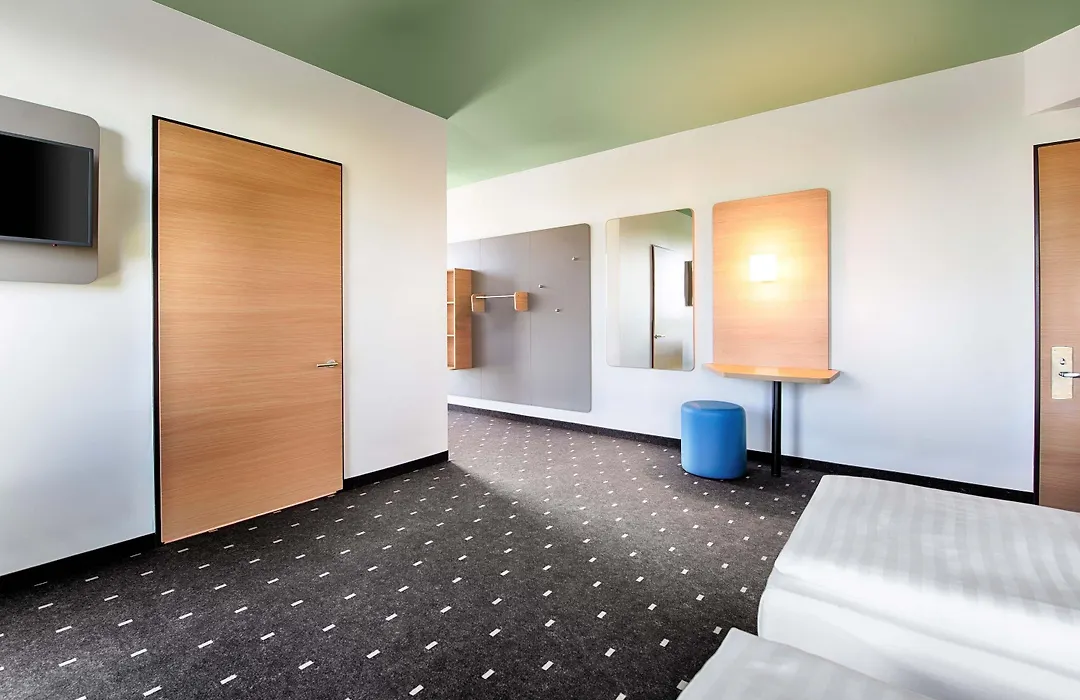 B&B Hotel Wilhelmshaven-1
