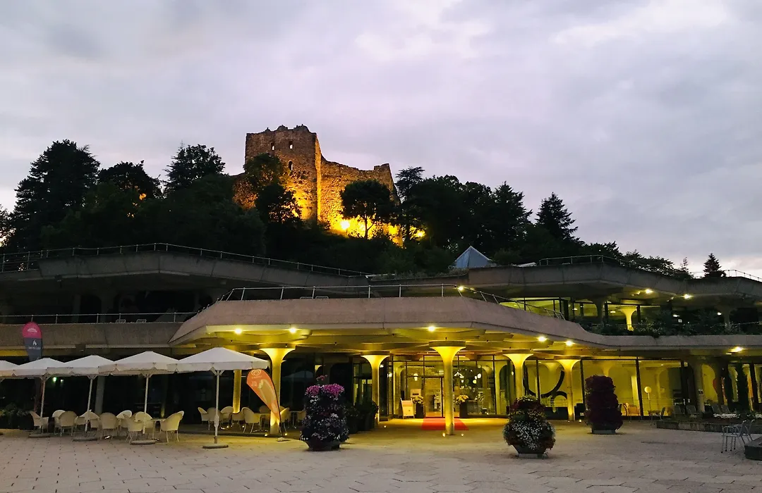 DAS SCHLOSSBERG - Boutique Hotel im Park- Nahe der Therme-1