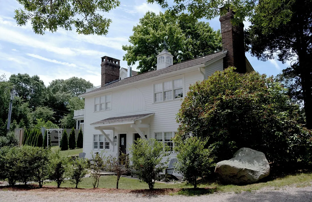 Shelter Harbor Inn-1