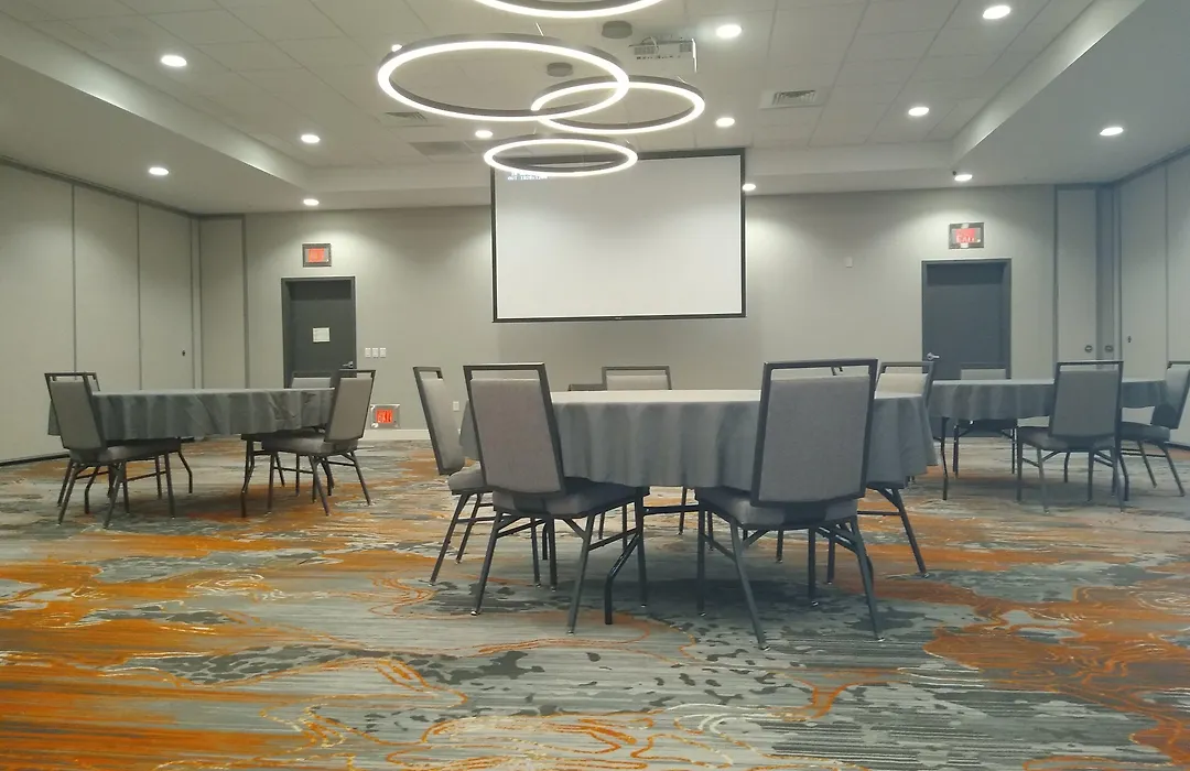 Holiday Inn - Kansas City - Northeast By Ihg-1