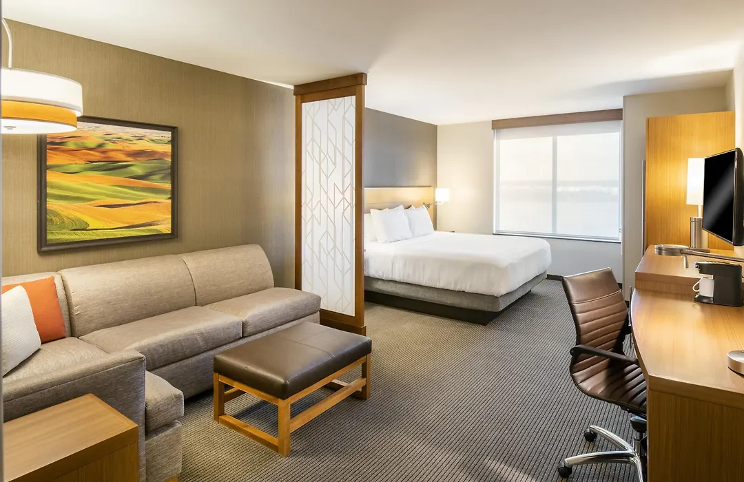 Hyatt Place East Moline/Quad Cities-1