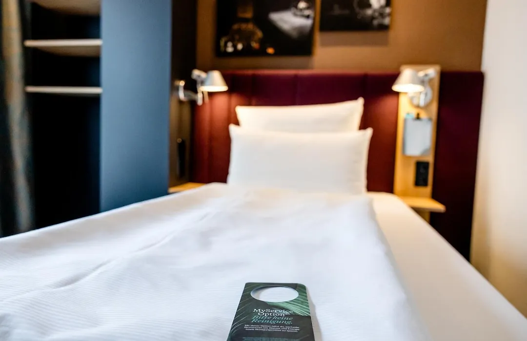 Motel One Stuttgart-Mitte-1