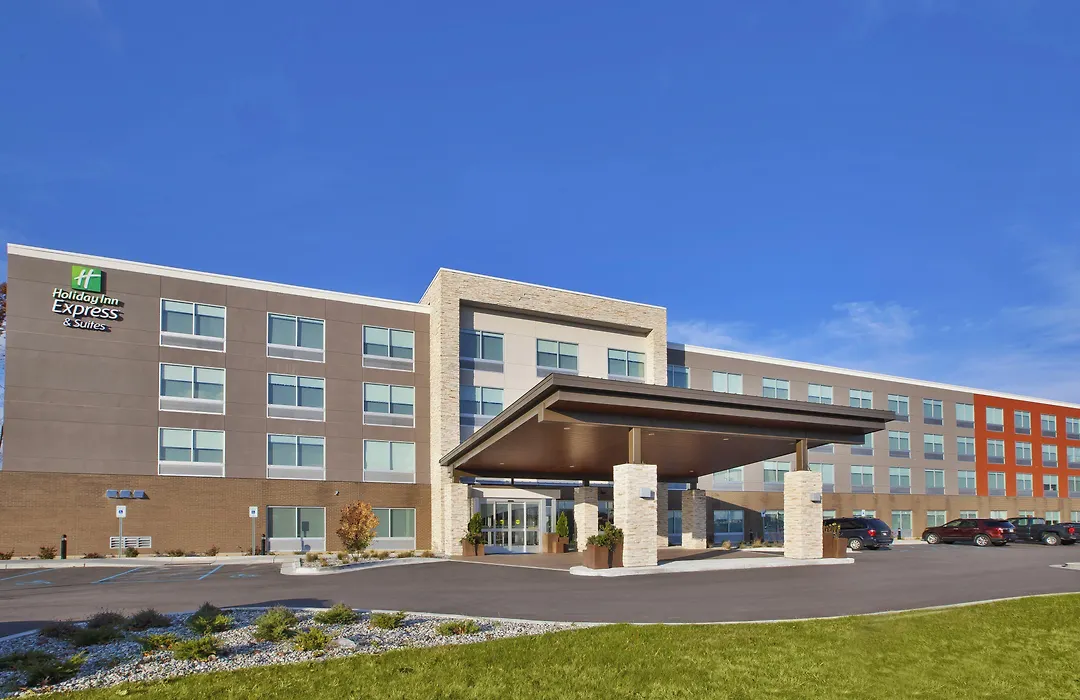 Holiday Inn Express & Suites Grand Rapids Airport North By Ihg-1