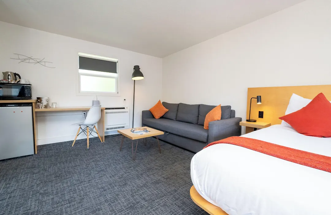 Heliotrope Hotel-1