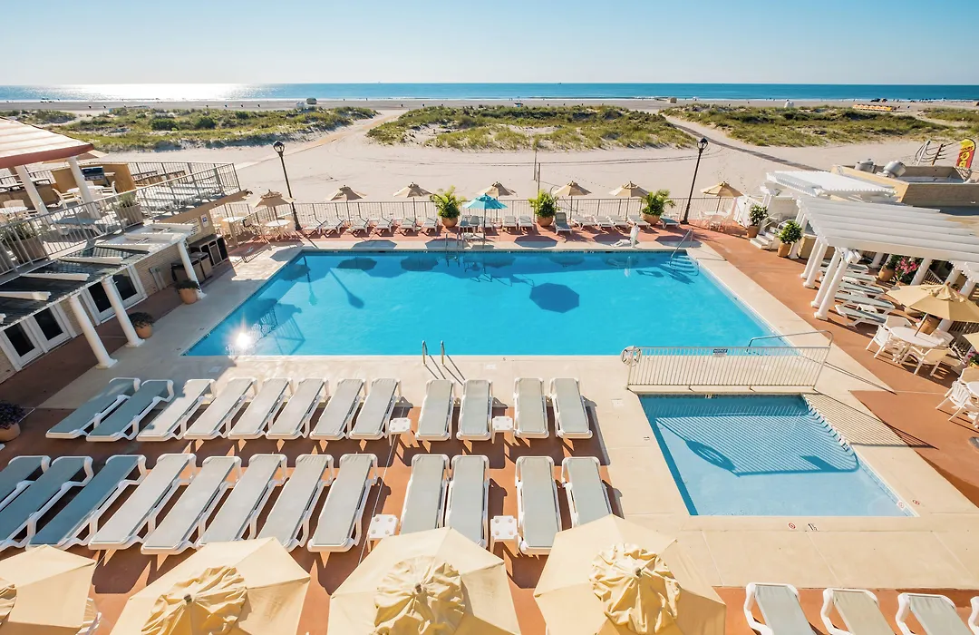 Reges Oceanfront Resort-1