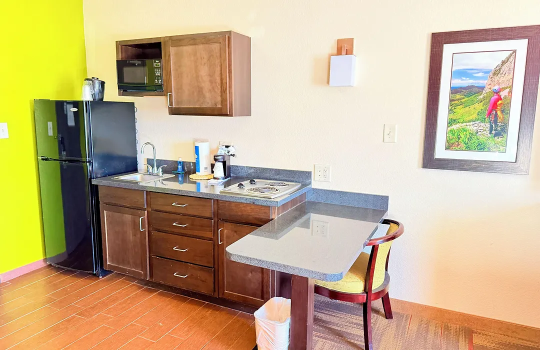 Black Gold Suites-1
