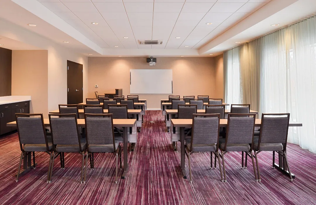 Courtyard By Marriott Toledo North-1