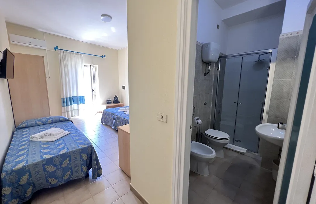 Hotel Riviera-1