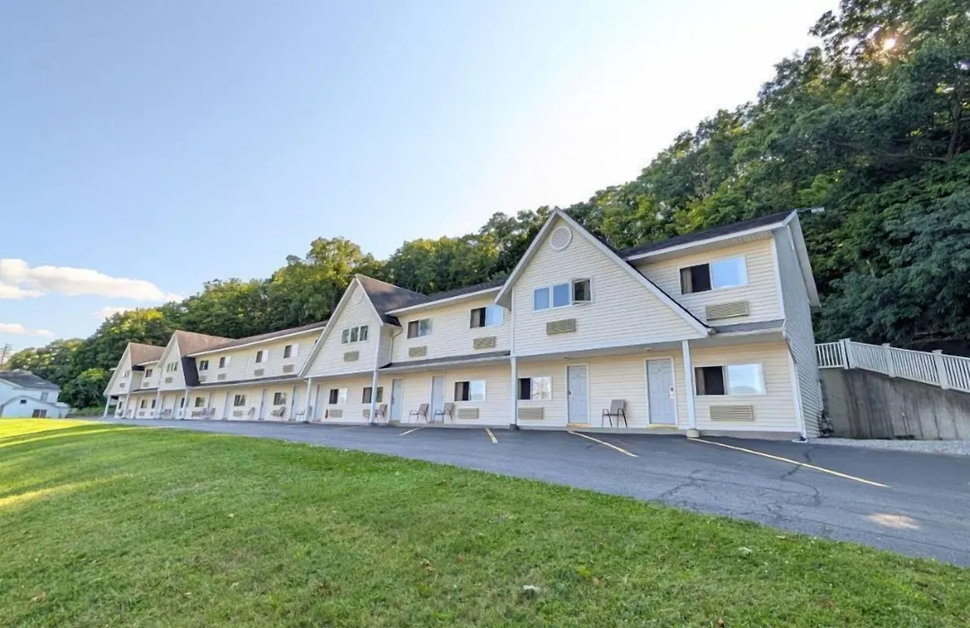 The Falls Motel - 2 Mi To " Watkins Glen State Park, Wineries " And 4 Mi To Watkins Glen International Track " The Glen "-1