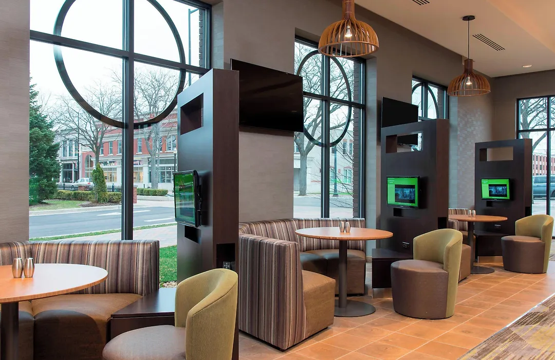 Courtyard By Marriott Holland Downtown-1