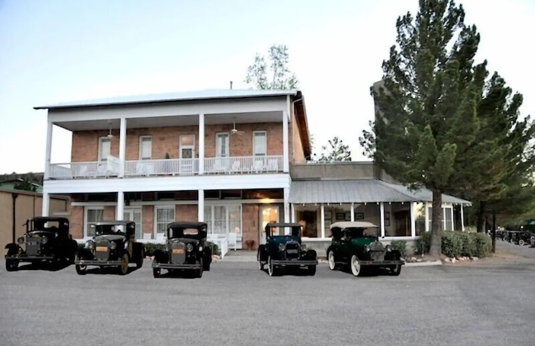 The Hotel Limpia-1
