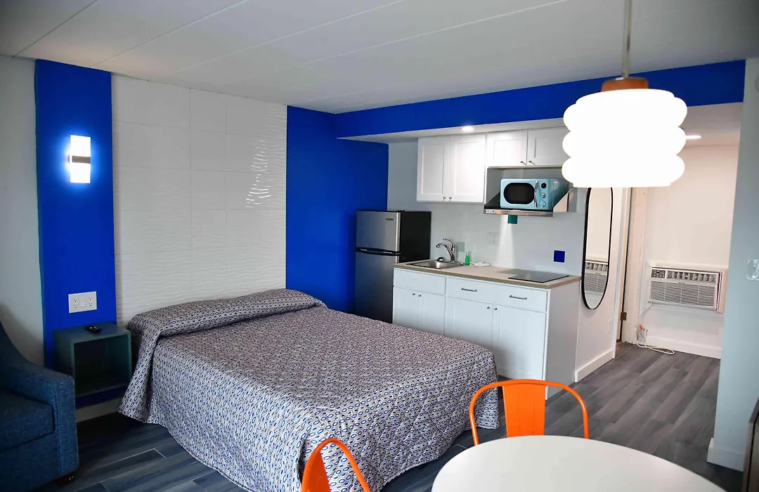 The Jolly Roger Motel-1