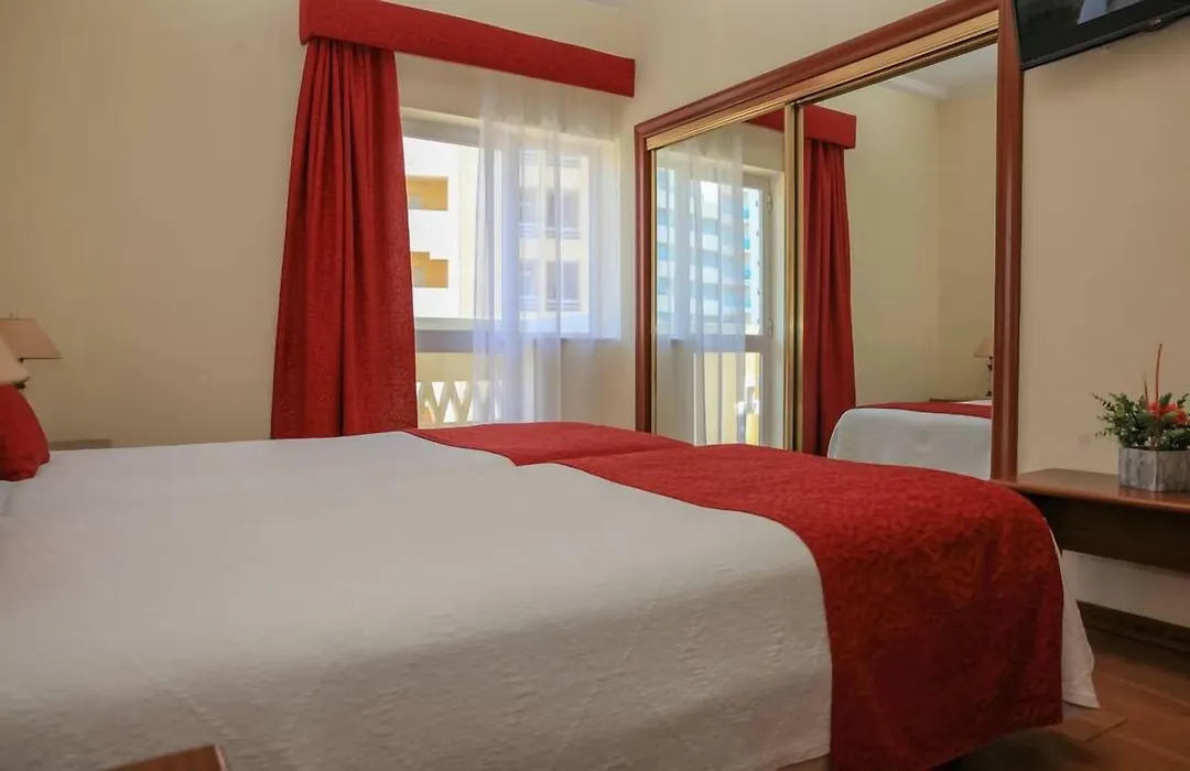 Hotel Baía de Monte Gordo-1