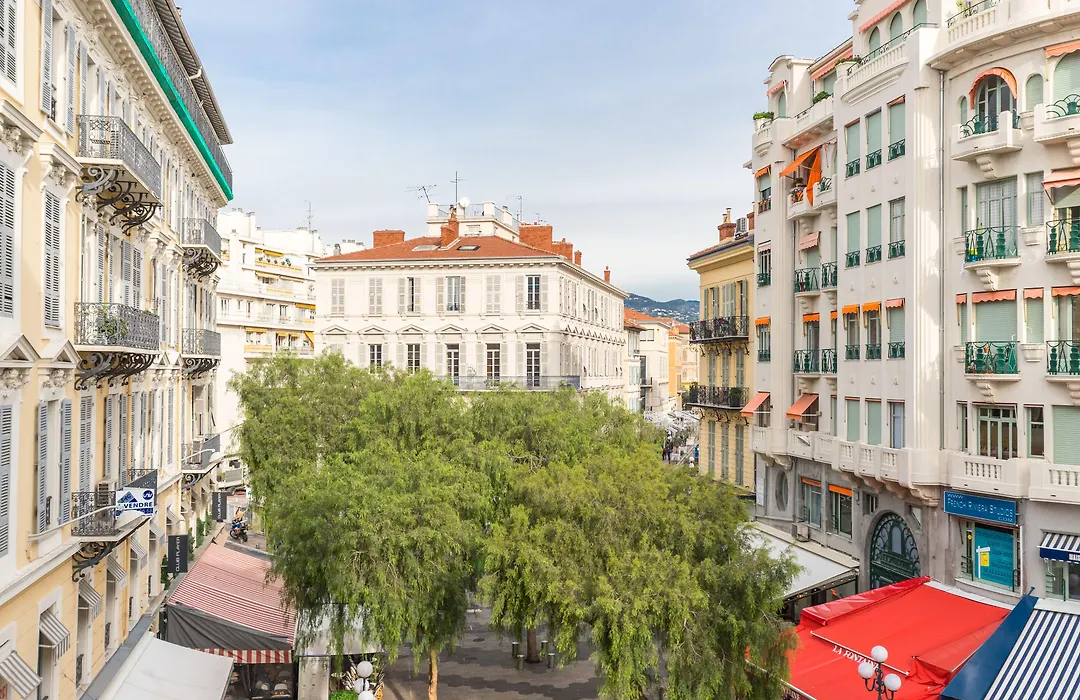 Le Dortoir Boutique Suites-1