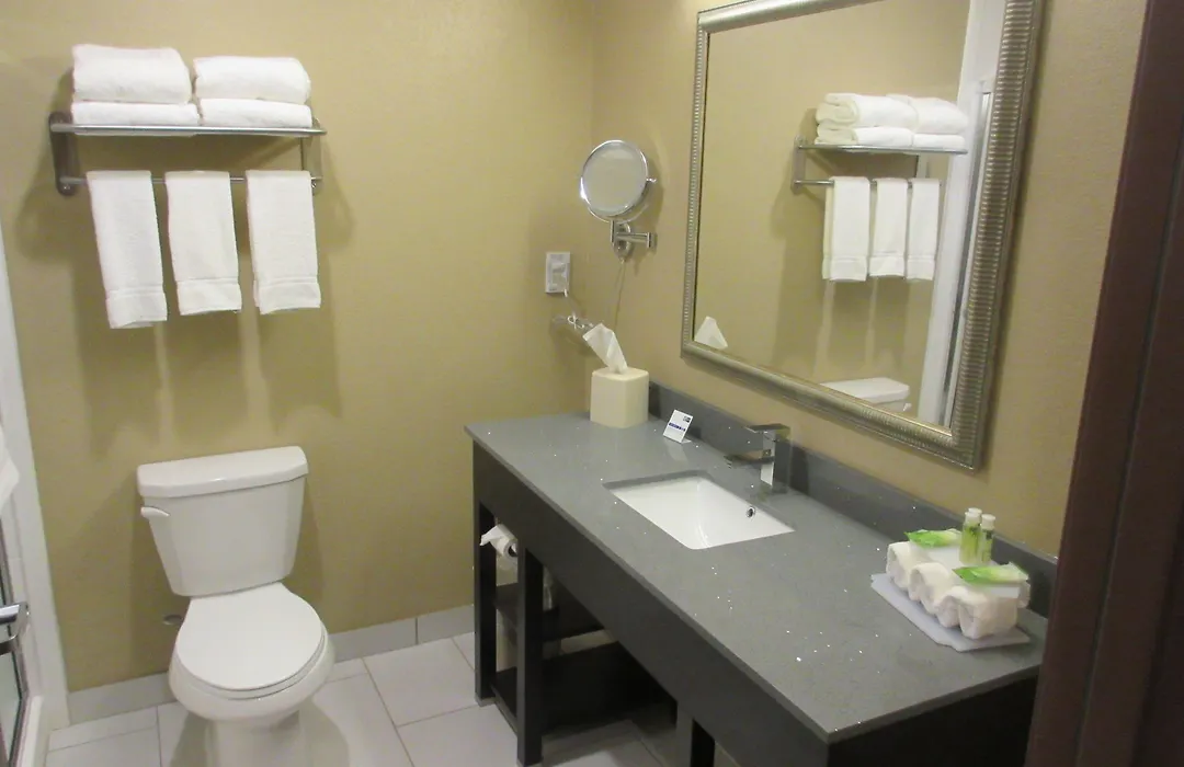Holiday Inn Express & Suites Butler By Ihg-1