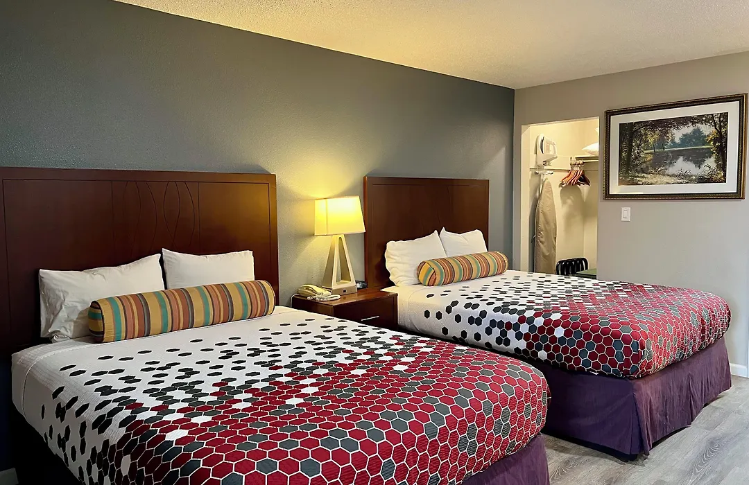 Travelers Inn Eugene University-1
