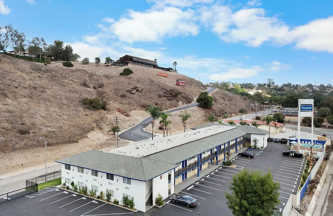 Travelodge By Wyndham Fairplex Pomona-1