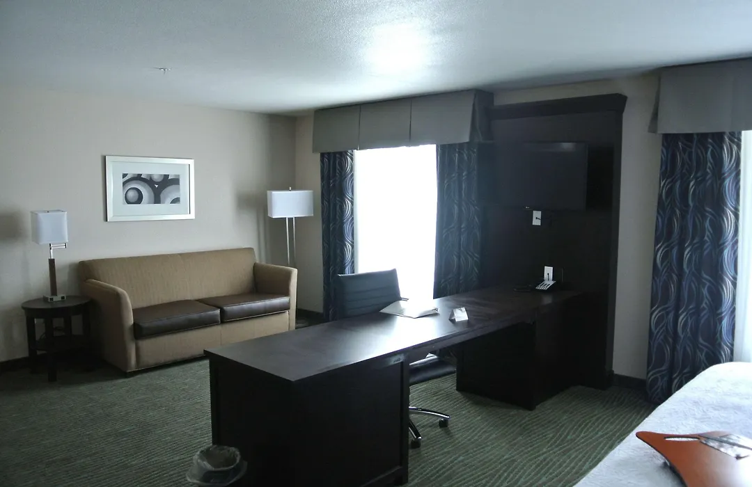 Hampton Inn Carrizo Springs-1