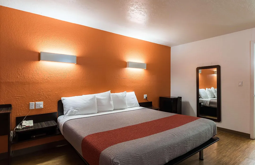 Motel 6-Uvalde, Tx-1