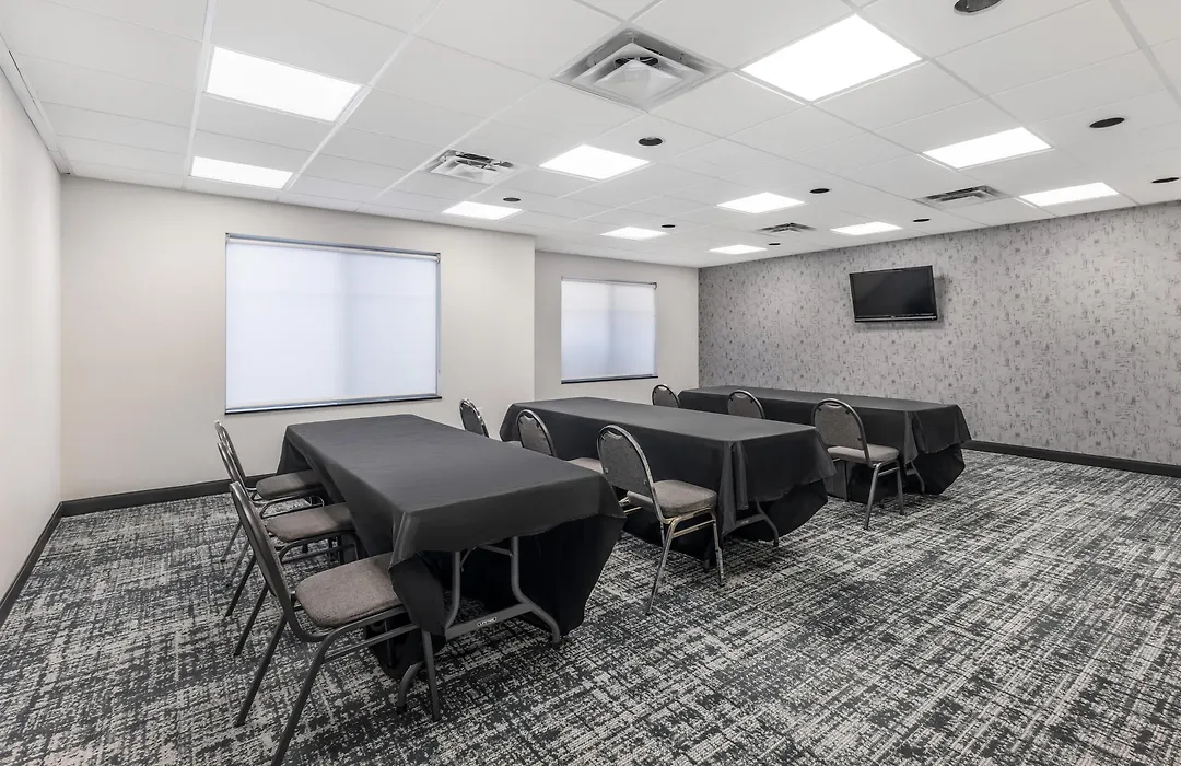 Best Western Plus Airport Inn & Suites-1